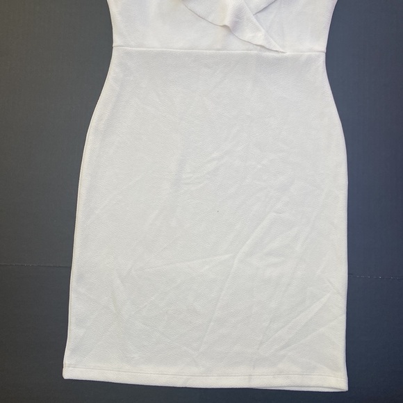 New GUESS Ruffle V-Neck White Dress SZ S - Picture 3 of 6